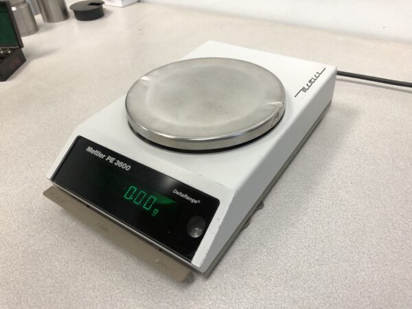 Balance de laboratoire Mettler Toledo PE3600 (3 balances disponibles) – Image 2
