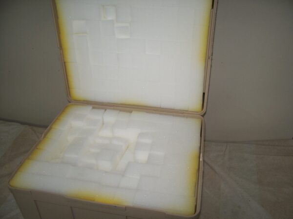 Road case rigid plastic shipping boxes for fragile or precious objects - Image 3