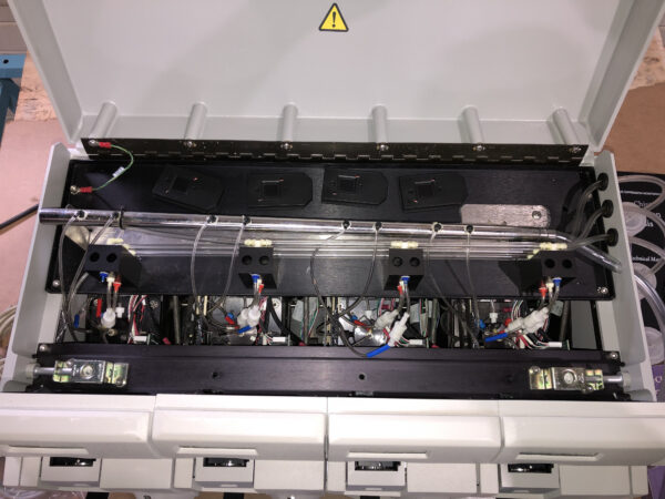 Affymetrix GeneChip Fluidics station 450 - Image 7