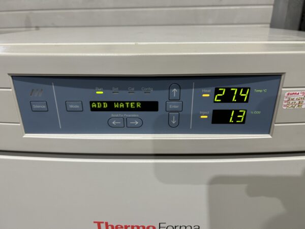 Thermo Forma model 3110 laboratory incubator - Image 4