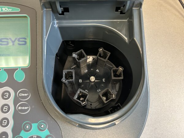 Laboratory Thermo Genesis 10uv Spectrophotometer - Image 4