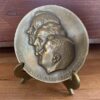 MÉDAILLON DE BRONZE COMMÉMORANT LE 50ème ANNIVERSAIRE DE LA COMPAGNIE FORD EN 1953