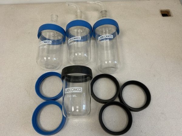 Lot de bouteilles et joints Labconco Lyph-Lock pour laboratoire