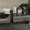 Spectrophotomètre Bomem & échantillonneur de comprimés