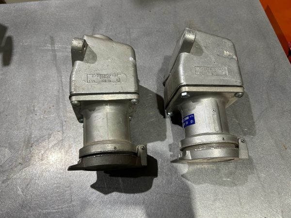 Prise XP femelle Crouse Hinds 600V no AR641 – Image 2