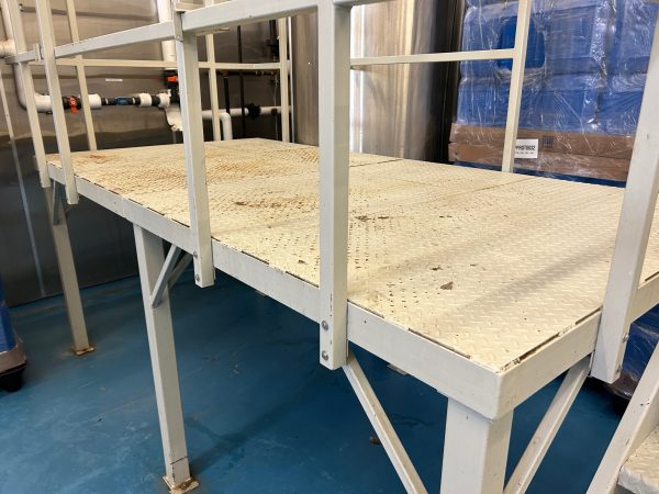 Steel mezzanine / platform 5 ft x 10 ft - Image 2