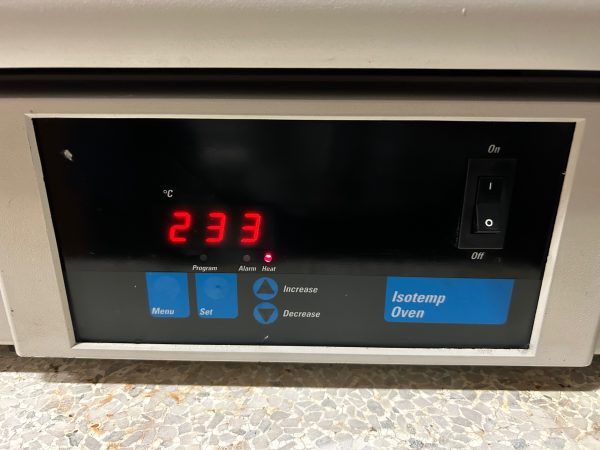 Fisher Scientific Isotemp laboratory oven model 725F - Image 6