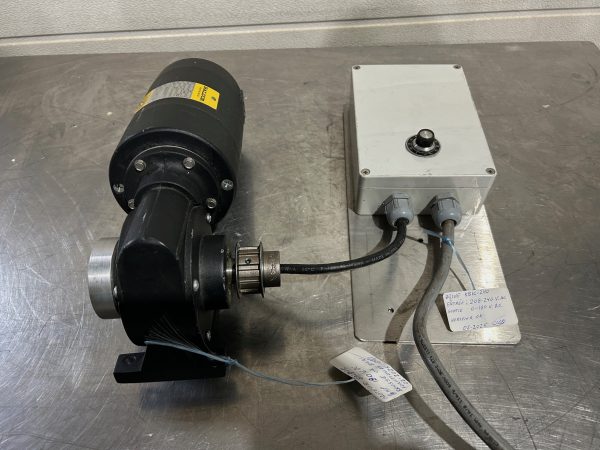 Moteur DC Baldor GP7421 avec variateur de vitesse