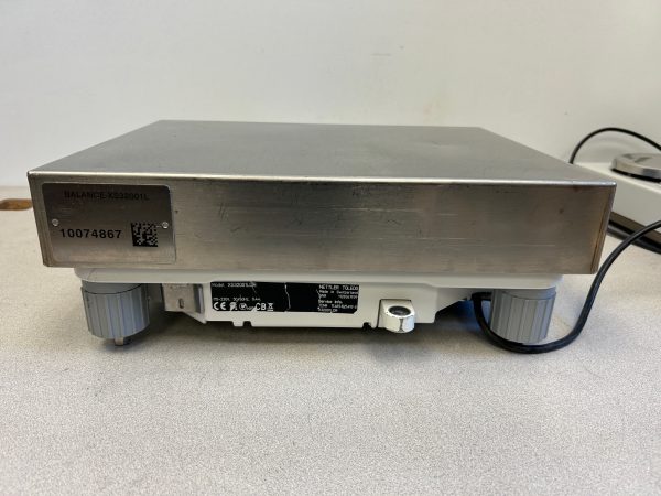 Mettler Toledo model XS32001LDR laboratory scale - Image 7