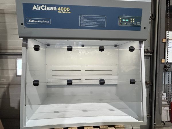 Airclean 4000 Workstation laboratory fume hood
