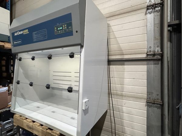 Airclean 4000 Workstation laboratory fume hood - Image 3