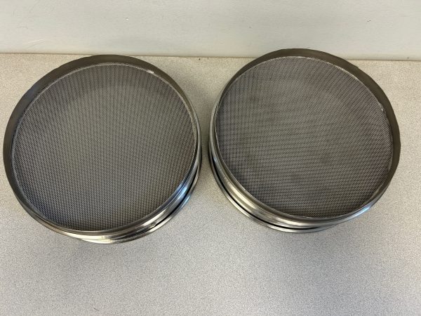 Cole-Parmer no.30, 600 micrometer sieve - Image 3