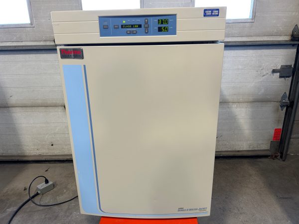 Thermo scientific model 3110 laboratory incubator
