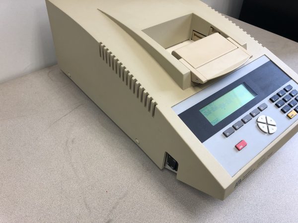 Laboratory Applied Biosystems N8030001 GENEAMP PCR 2400 thermal cycler - Image 3