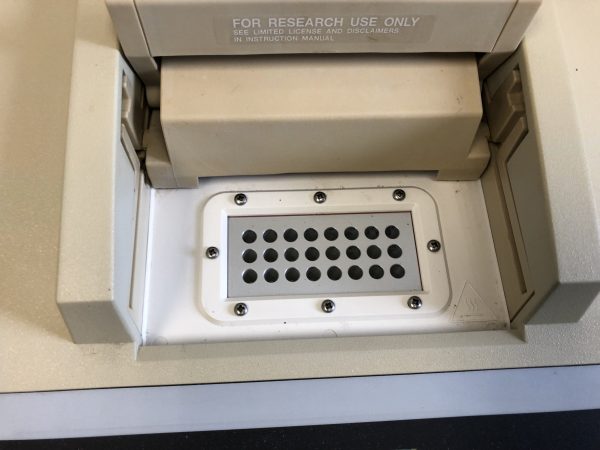Laboratory Applied Biosystems N8030001 GENEAMP PCR 2400 thermal cycler - Image 5