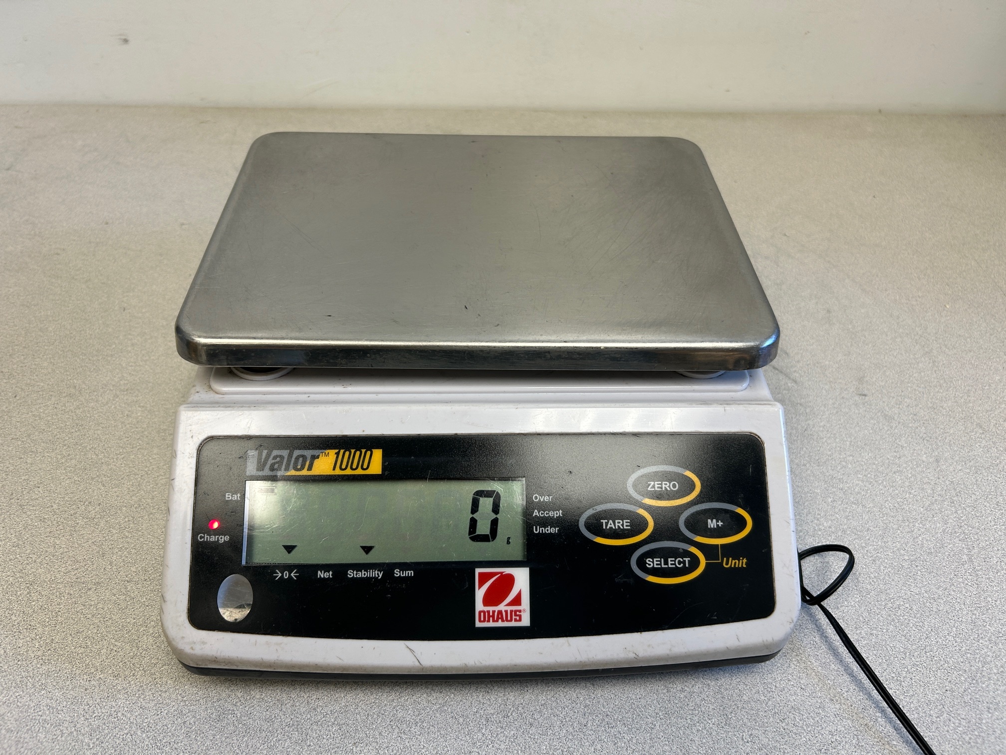 Ohaus Valor 1000 model V11P15 laboratory scale