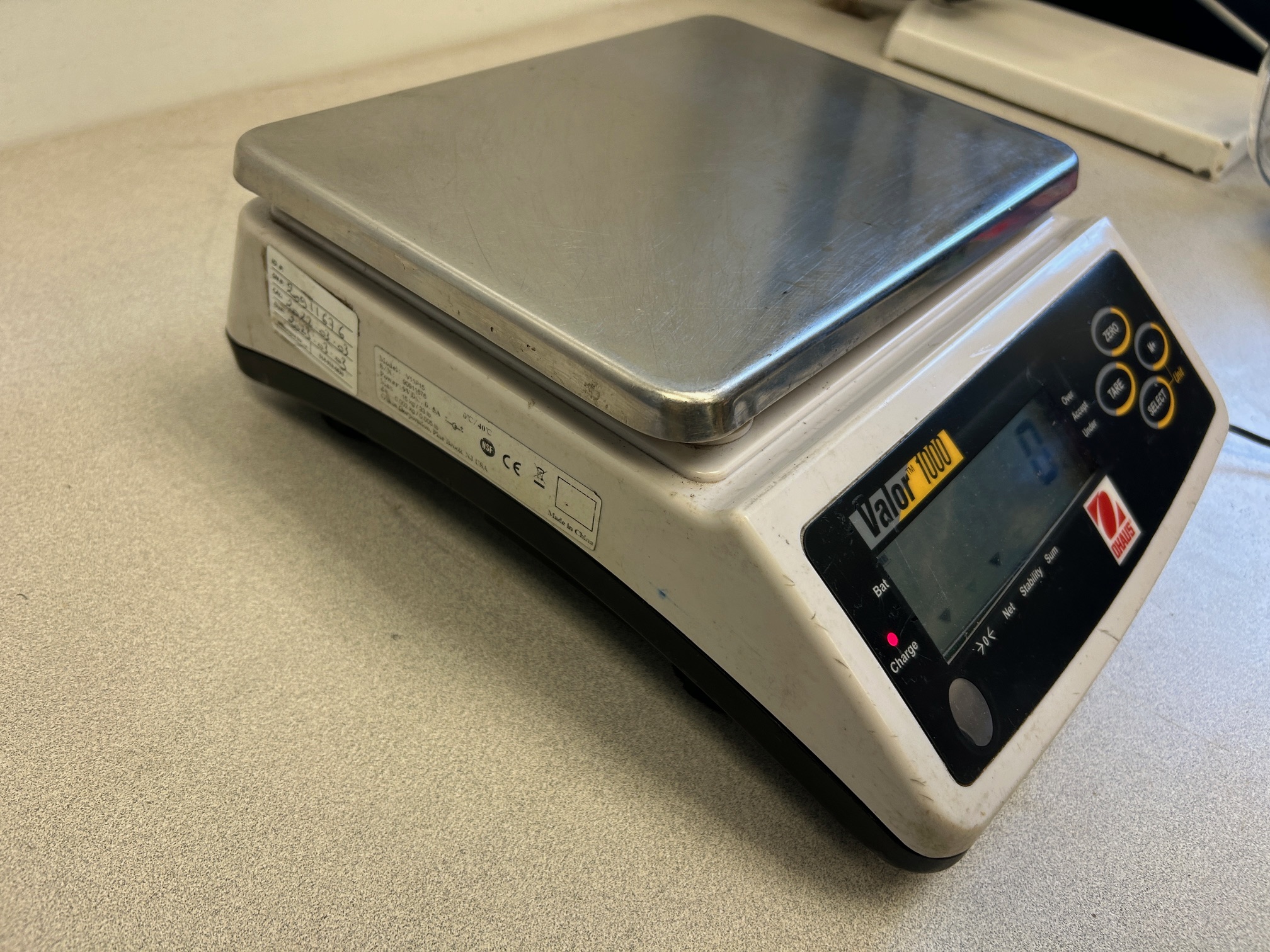 Ohaus Valor 1000 model V11P15 laboratory scale - Image 3