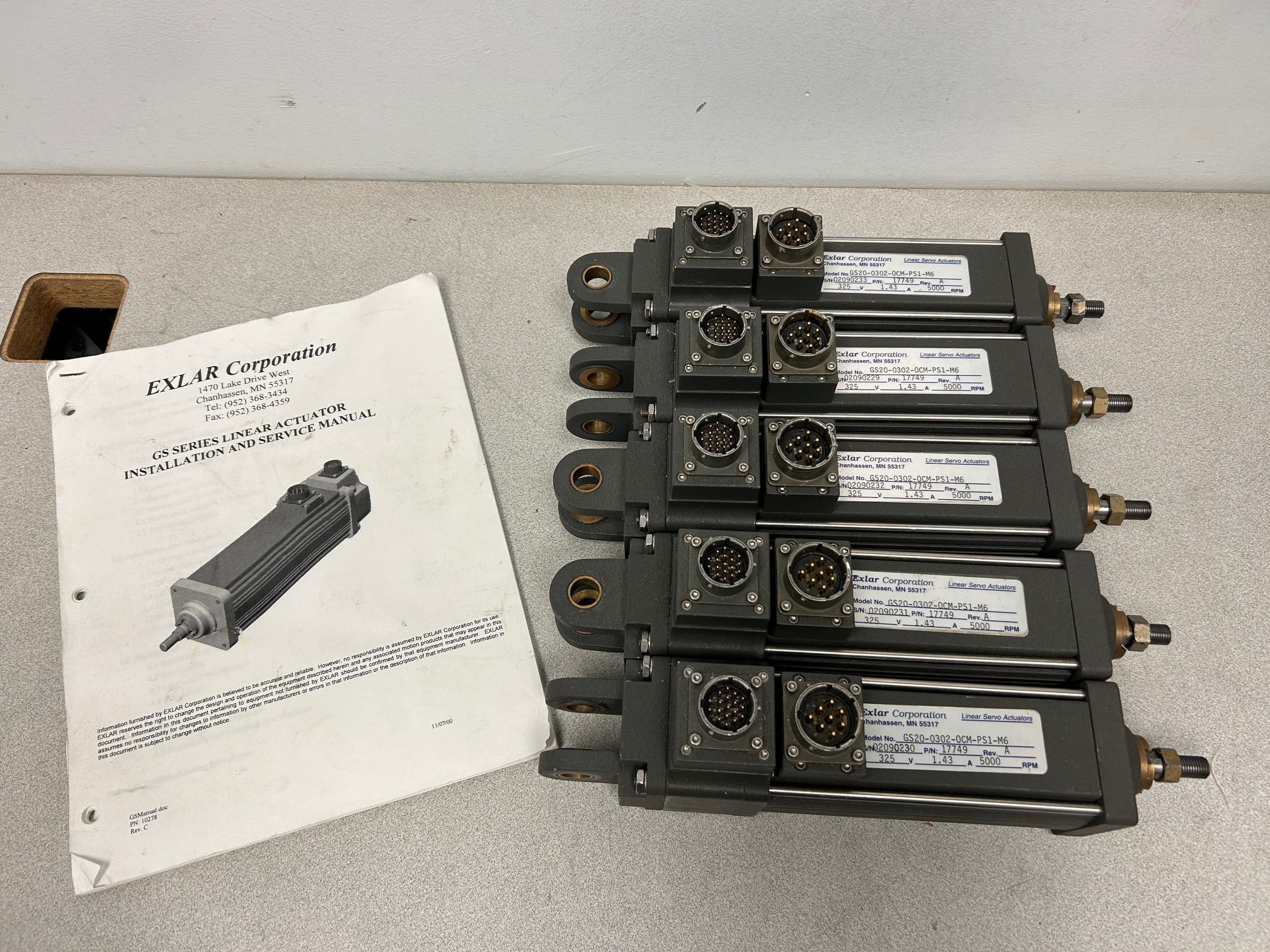Cylindres actuateurs électrique Exlar Corporation model GS20-0302-0CM-PS1-M6