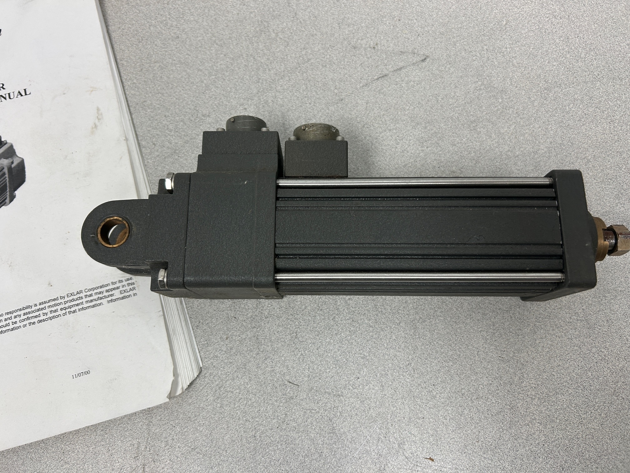 Cylindres actuateurs électrique Exlar Corporation model GS20-0302-MCM-PS1-L6 – Image 3