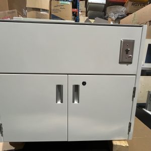 Cabinet insonorisant pour pompe ou compresseur