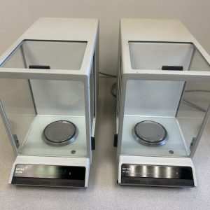 Mettler Toledo AE240 analytical scale