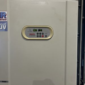Incubateur de laboratoire Sanyo model MCO-20AIC
