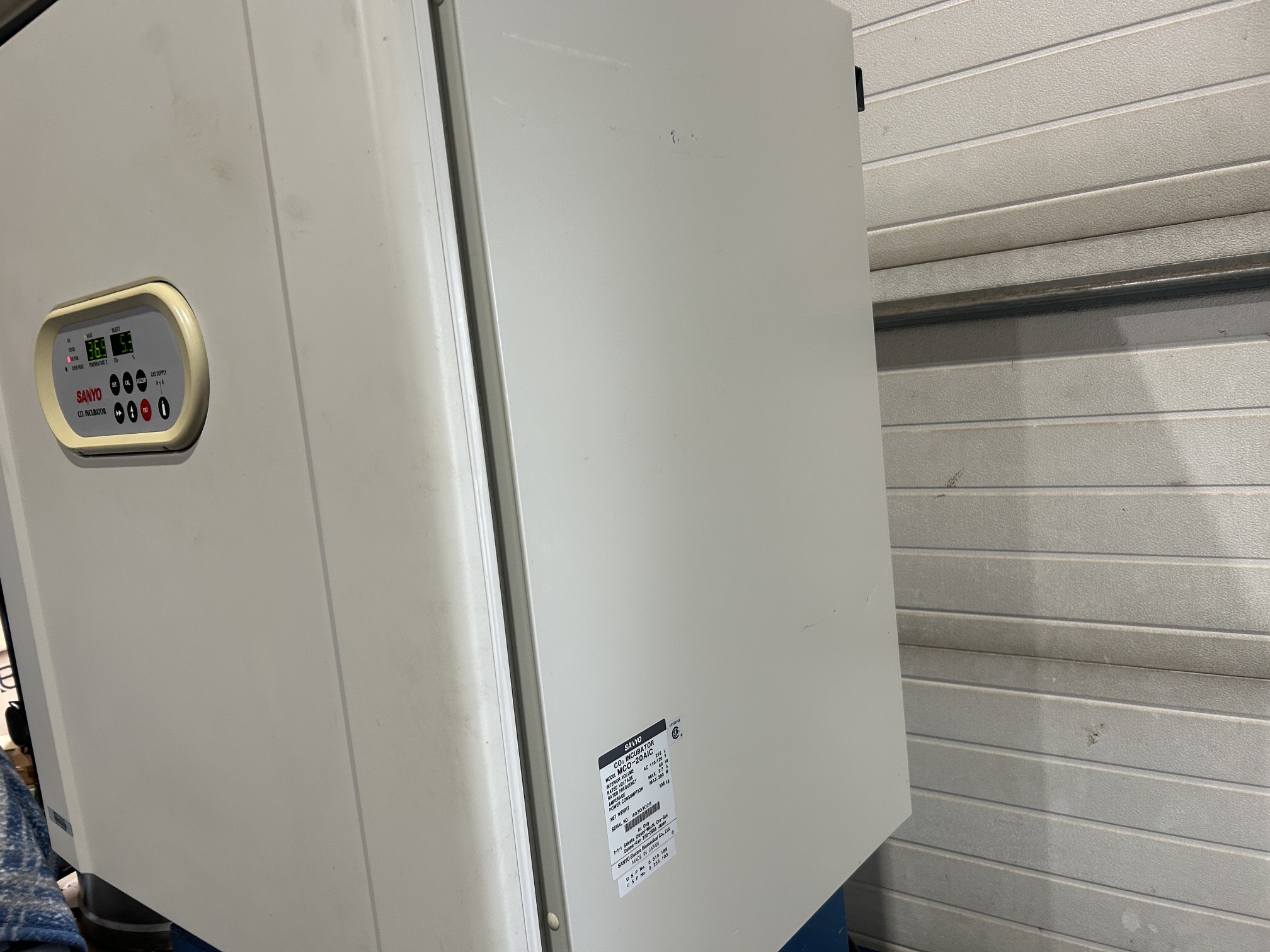 Incubateur de laboratoire Sanyo model MCO-20AIC – Image 2