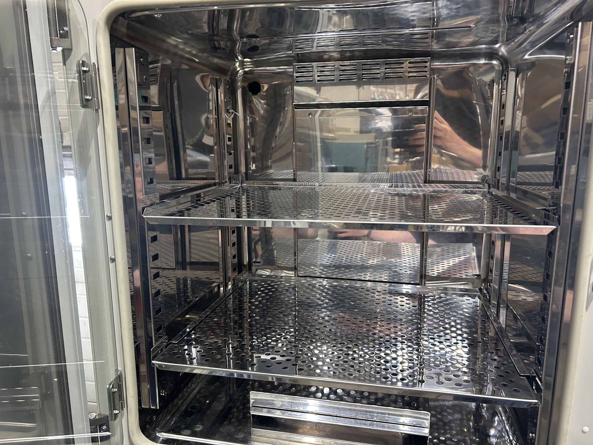 Incubateur de laboratoire Sanyo model MCO-20AIC – Image 6