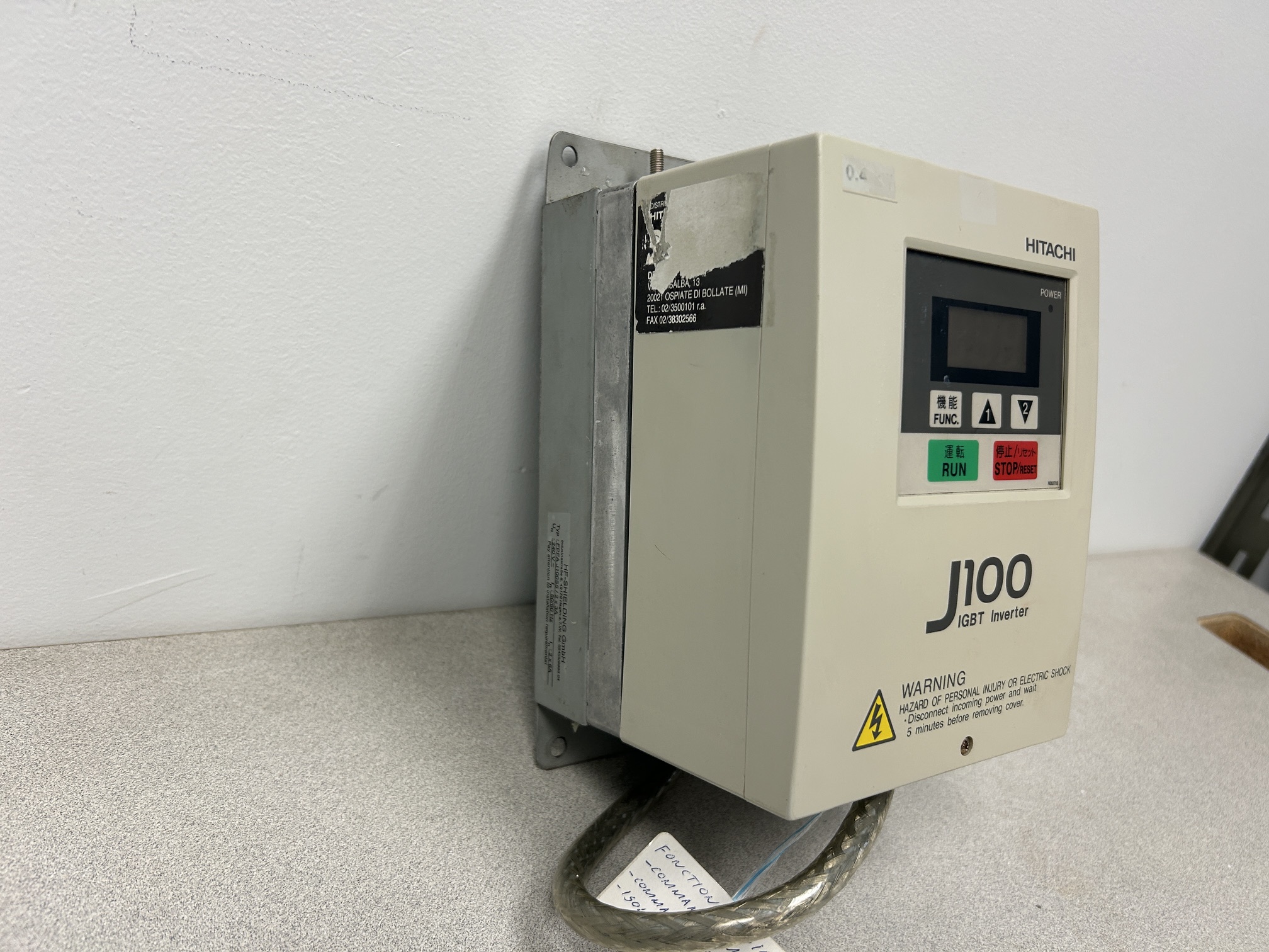 Variateur de vitesse Hitachi J100-004SFE5 – Image 3