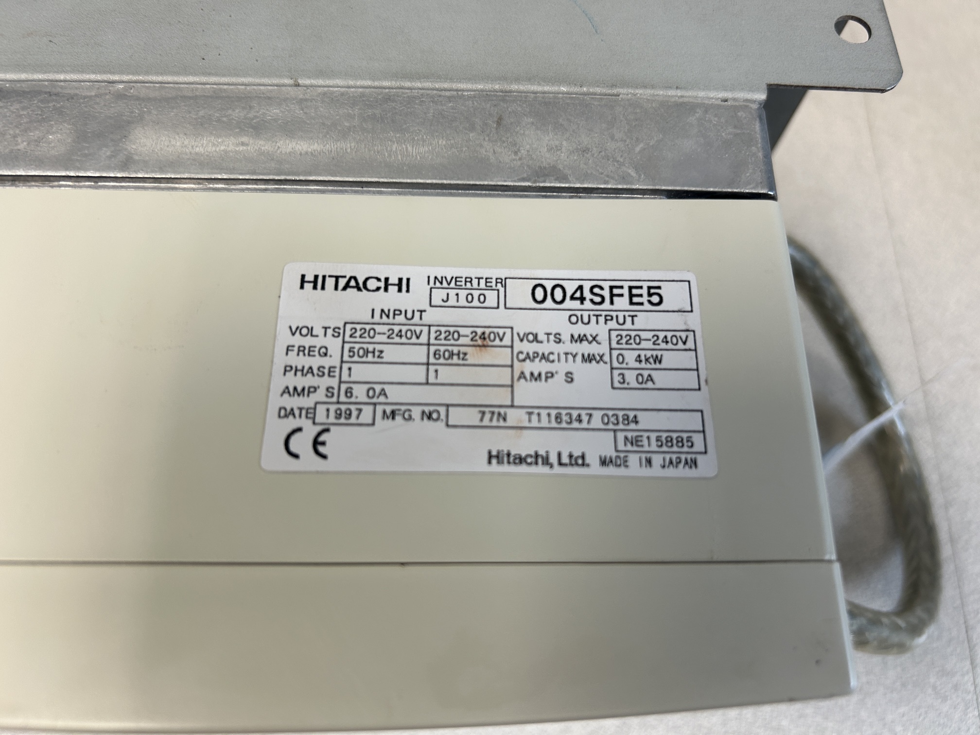 Variateur de vitesse Hitachi J100-004SFE5 – Image 6