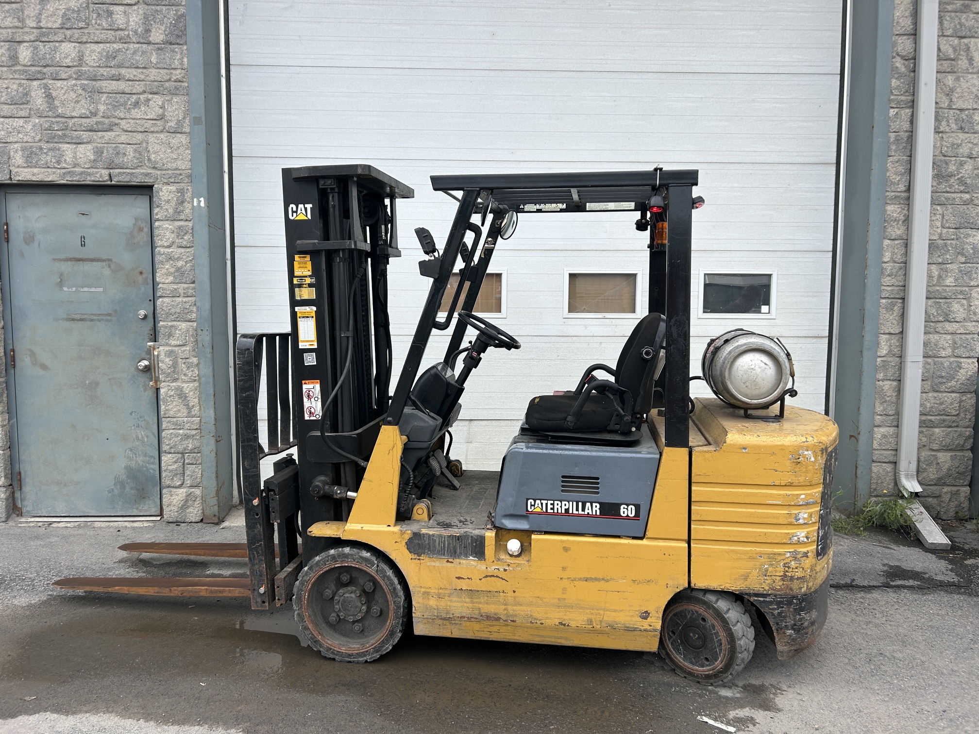 Chariot élévateur Caterpillar GC30
