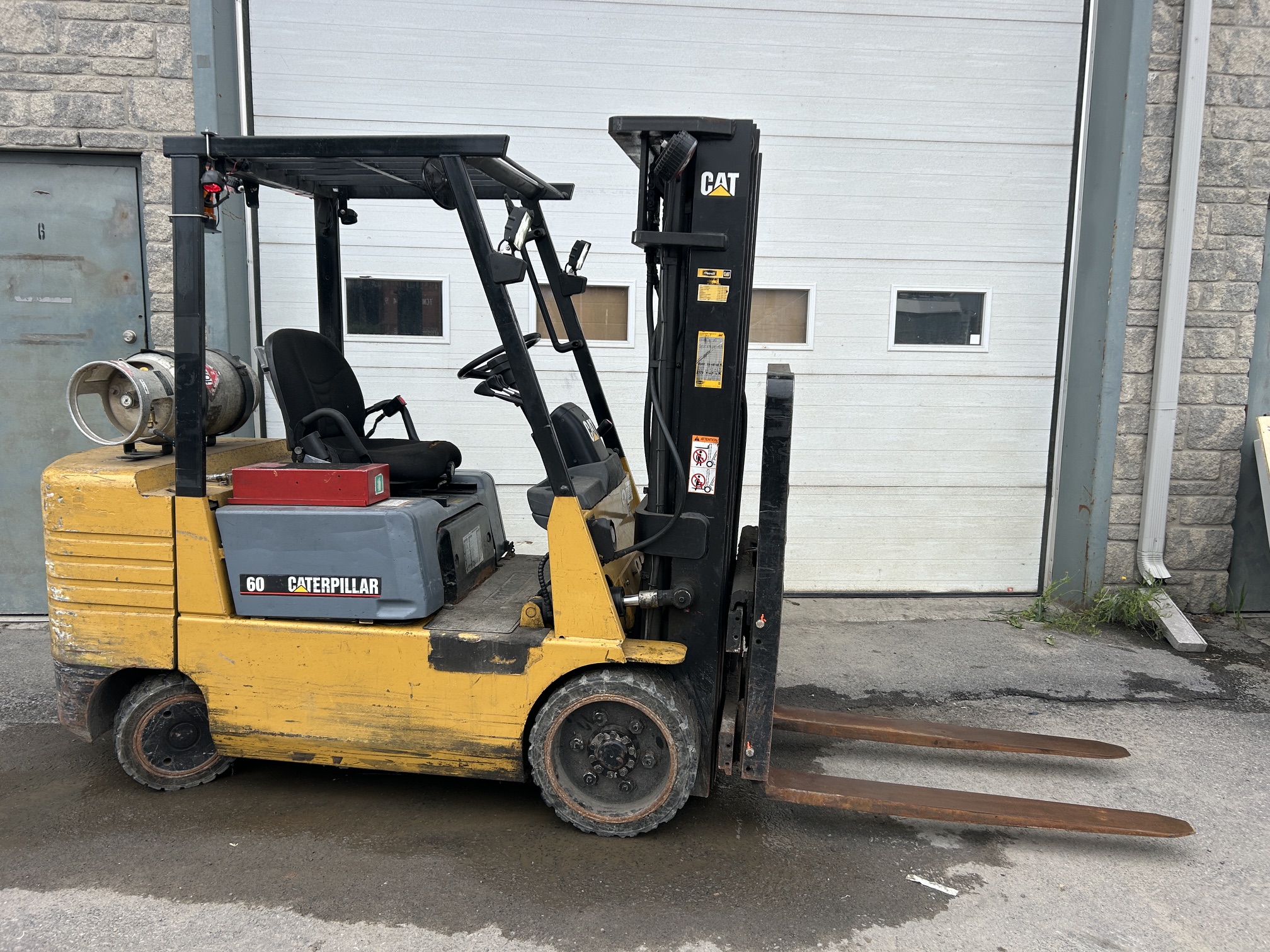 Chariot élévateur Caterpillar GC30 – Image 8