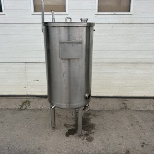 Stainless steel reservoir / tank, 165 liter