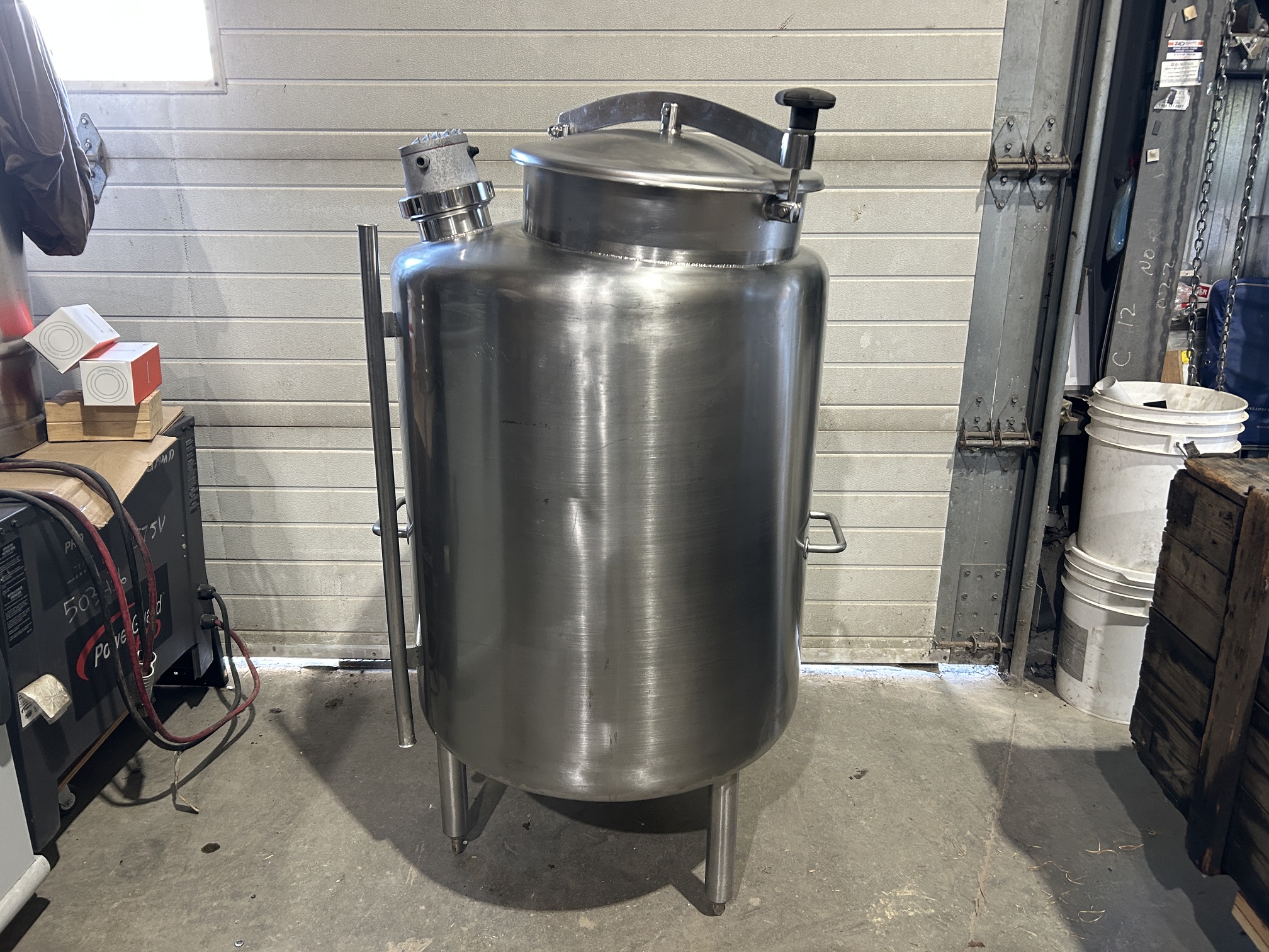 Réservoir en acier inoxydable de 325 litres